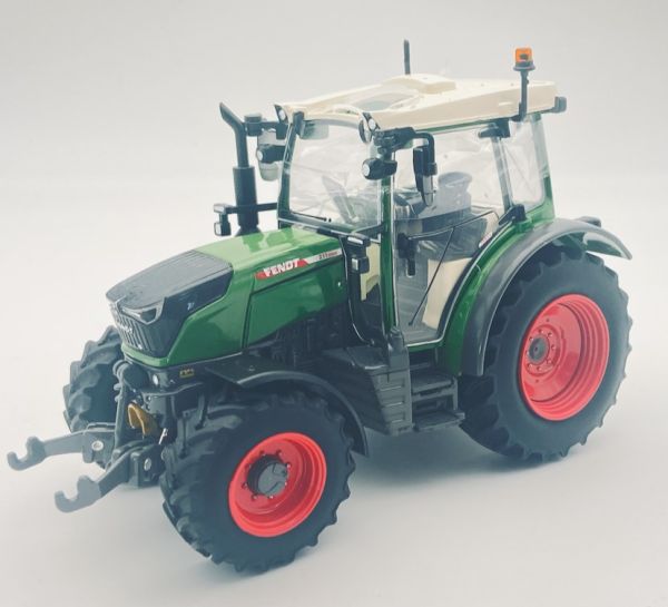 USK10655 - Tractor FENDT 211 Vario  - 1