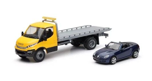 NEW16233A - IVECO transportador de coches con MERCEDES SLK 350 azul - 1