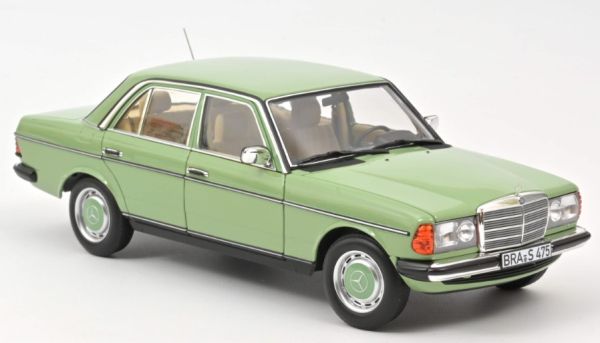 NOREV183796 - 1982 MERCEDES 200 Verde claro - 1