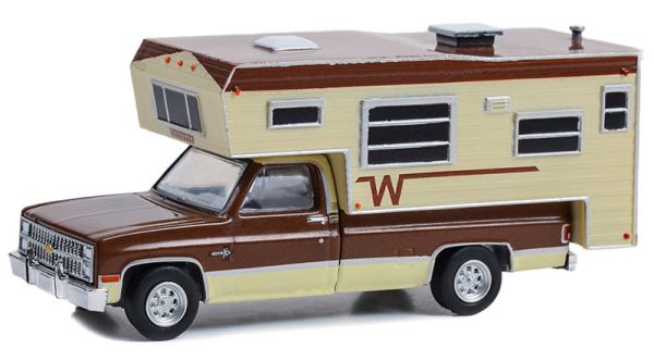 GREEN30407 - 1982 CHEVROLET C20 Silverado Camper de la serie Winnebago en blister - 1