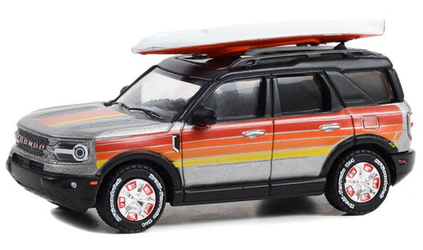 GREEN30417 - FORD Bronco Sport Outer Banks 2022 con kayak de la serie FREE WHEELIN' BRONCO - 1