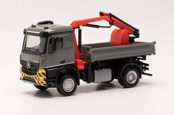 HER315906 - MERCEDES AROCS M 4x2 con grúa de carga y bivalva - 1