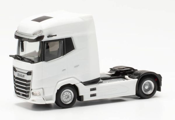 HER316033 - DAF XG plus 4x2 blanco - 1