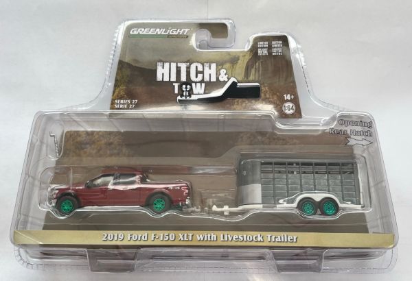 GREEN32270-D_VERT - FORD F-150 XLT 2019 burdeos con ruedas verdes y remolque de la serie HITCH & TOW en blister - 1