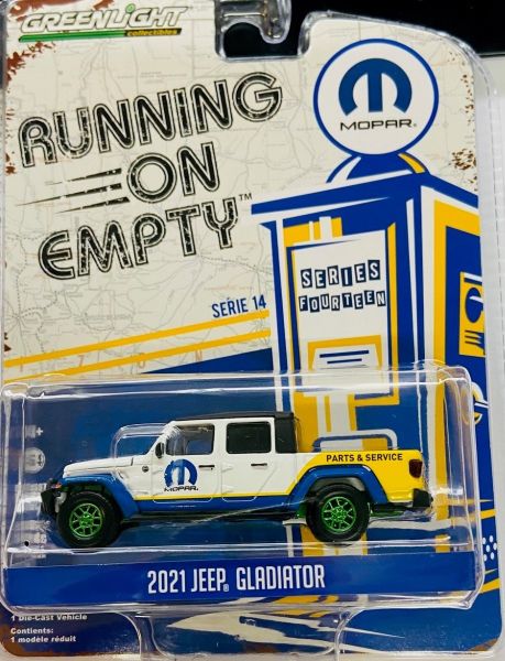 GREEN41140-FVERT - 2021 JEEP Gladiator con llantas verdes MOPAR de la serie RUNNING ON EMPTY en blister - 1