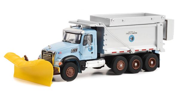 GREEN45170-B - MACK Granite con cuchilla quitanieves y esparcidor 2019 de la serie SD TRUCKS en blister - 1