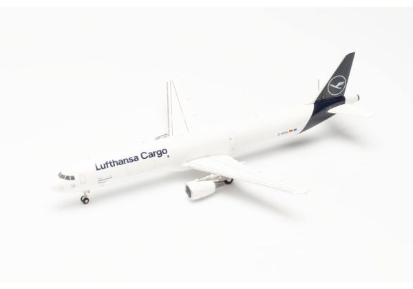 HER572439 - AIRBUS A321P2F Lufthansa Cargo Hola Europa - 1