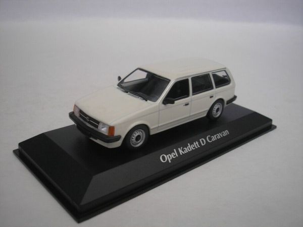 MXC940044110 - 1979 OPEL Kadett D Caravan blanco - 1