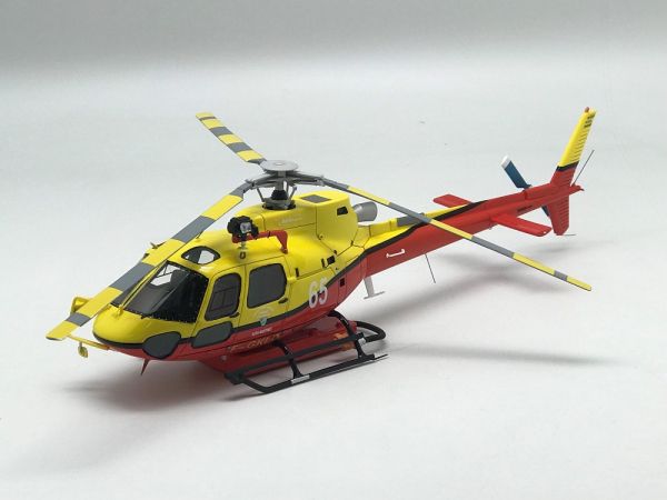 ALERTE0111 - AEROSPATIALE AS350 Écureuil SDIS 06-Alpes-Maritimes amarillo y rojo limitado a 200 unidades - 1