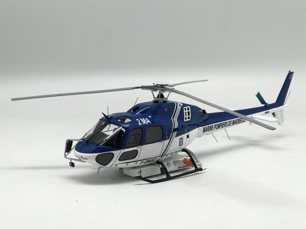 ALERTE0113 - AEROSPATIALE AS 355 Écureuil 2 BMPM Azul y blanco - Limitado a 225 piezas - 1