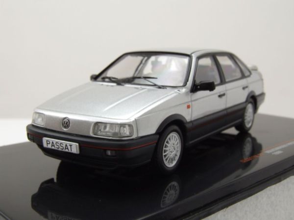 IXOCLC517N.22 - 1988 VOLKSWAGEN Passat GT Gris metalizado - 1