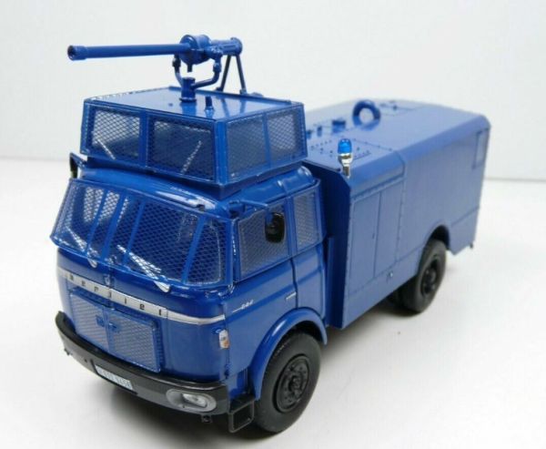 G111A011 - BERLIET GBK80 1960 Furgón bomba de gendarmería - 1