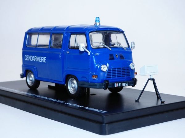 G111N011 - RENAULT Estafette 800 minicar Gendarmería con radar móvil - 1