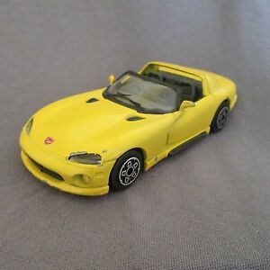 BUR22024GE - DODGE Viper RT/10 Amarillo - 1