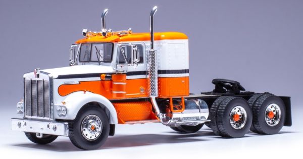 IXOTR203.22 - KENWORTH W 925 6x4 1970 Naranja y blanco - 1