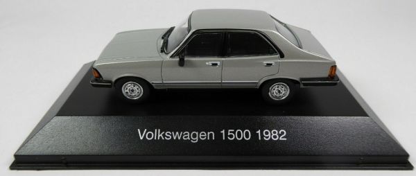 MAGARG45 - VOLKSWAGEN 1500 1982 sedan 4 puertas gris vendido en blister - 1