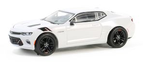 GREEN13350-E - CHEVROLET Camaro SS 2018 Blanco de la gama GL MUSCLE en blister