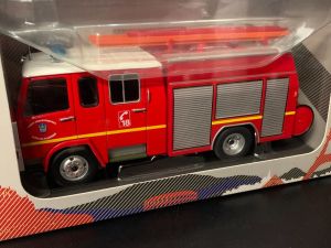 ODE136 - BERLIET 770 KB6 FPT CAMIVA SDIS "23 - CREUSE "rojo