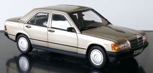 NOREV183821 - MERCEDES 190 E 1982 Humo Plata