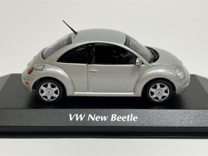 MXC940058000 - Volkswagen New Beetle 1998 Plata