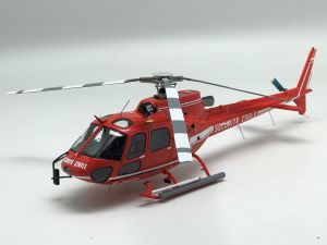 ALERTE0127 - AEROSPATIALE AS 350 Ardilla de seguridad civil roja con cabrestante