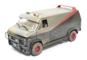 GREEN84112 - GMC Vandura 1983 the All Risks Agency The A-Team (1983-1987) versión sucia y agujeros de bala