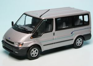 MNCFORD-TRANSIT-ZI - FORD Transit Tourneo Van 2001 gris