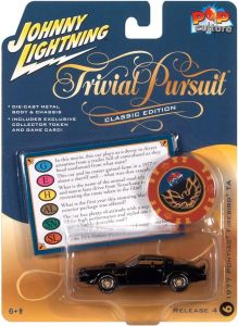 JLPC009-F - PONTIAC Firebird TA 1977 Negro - TRIVIAL PURSUIT - de la serie POP CULTURE 2022 en blister