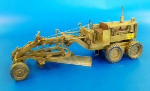 PLS426 - Mininiveladora CATERPILLAR N°12 en kit para montar y pintar