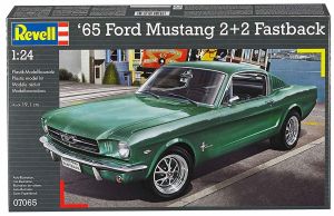 REV07065 - FORD Mustang 2+2 Fastback modelo 1965 para montar y pintar