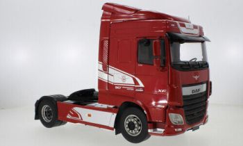 PRX30211 - 2018 DAF XF Space Cab 4x2 Rojo metálico