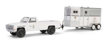 GREEN32310-C - CHEVROLET C20 1987 - LAPD con furgoneta HITCH & TOW en blister