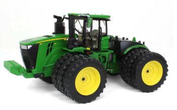 ERT45833 - JOHN DEERE 9R 590 - Farm Show 2022 - Limitado a 3000ex.