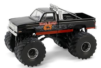 GREEN49150-C - CHEVROLET Silverado 1987 Monster truck - BLACK KNIGHT de la serie KINGS OF CRUNCH en blister