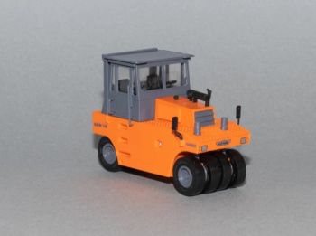 MSM5310/01 - Compactador de neumáticos HAMM GRW 18