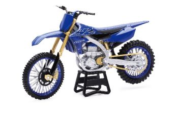 NEW58313 - Moto YAMAHA YZ450F de 2022   