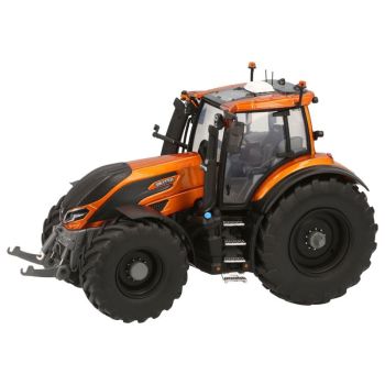 UH6726 - VALTRA Q305 Burnt Orange - Edición limitada a 1000 unidades.