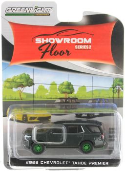 GREEN68020-D_VERT - CHEVROLET Tahoe premier 2022 gris con llantas verdes de la serie SHOWROOM FLOOR en blister