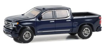 GREEN68040-A - CHEVROLET Silverado High Country 2023 Azul de la serie SHOWROOM FLOOR en blister