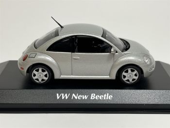 MXC940058000 - Volkswagen New Beetle 1998 Plata