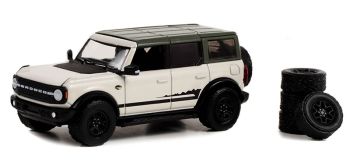 GREEN97140-E - FORD Bronco Wildtrak 2021 blanco con ruedas de repuesto de THE HOBBY SHOP en blister