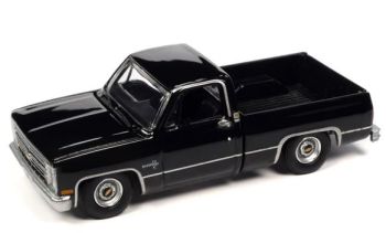 AW64402A-D - CHEVY Silverado Fleeside 1985 Negro – En blister