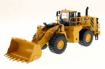 DCM85901 - Cargadora de ruedas CATERPILLAR 988K con conductor y caja metálica