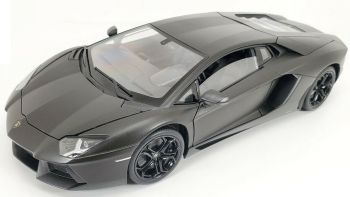 WEL18041W - LAMBORGHINI Aventador LP700-4 2011 negro mate